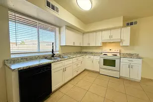 3630 E Beverly Ln, Phoenix, AZ 85032 - Photo 7