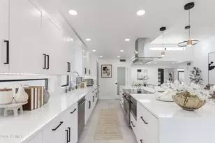 3034 E Stella Ln, Phoenix, AZ 85016 - Photo 3