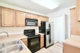 1880 E Morten Ave, Phoenix, AZ 85020 - Photo 1