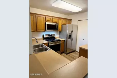 1880 E Morten Avenue #202, Phoenix, AZ 85020 - Photo 1