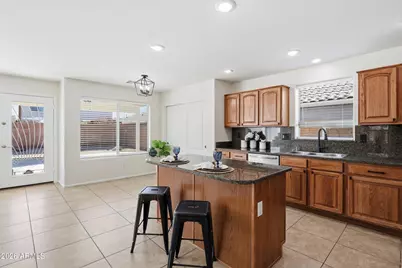 71 W Hereford Drive, San Tan Valley, AZ 85143 - Photo 11