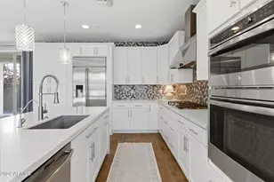 2338 W Gloria Ln, Phoenix, AZ 85085 - Photo 13