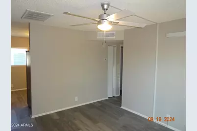 341 E Vogel Avenue #Apt 2, Phoenix, AZ 85020 - Photo 5