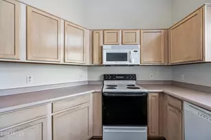 3930 E Wescott Dr, Phoenix, AZ 85050 - Photo 21