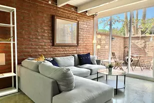 3022 N 32nd St, Phoenix, AZ 85018 - Photo 1