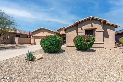 10164 S 185th Avenue, Goodyear, AZ 85338 - Photo 1