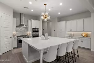 5954 E Cat Balue Dr, Phoenix, AZ 85054 - Photo 7