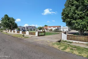 21230 S 156th St, Gilbert, AZ 85298 - Photo 3