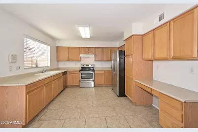 17019 W Northampton Road, Surprise, AZ 85374 - Photo 11