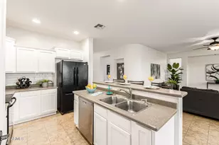 8205 S 23rd Pl, Phoenix, AZ 85042 - Photo 15