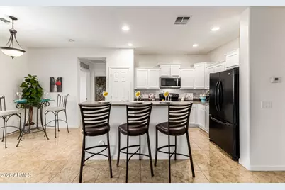 8205 S 23rd Place, Phoenix, AZ 85042 - Photo 13