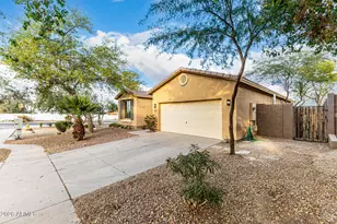 8205 S 23rd Pl, Phoenix, AZ 85042 - Photo 3