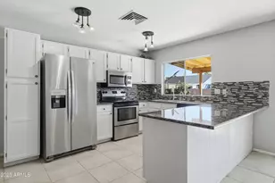 953 E Hackamore St, Mesa, AZ 85203 - Photo 11