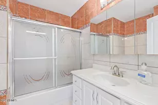 1212 E McLellan Blvd, Phoenix, AZ 85014 - Photo 21