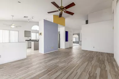 5538 W Fallen Leaf Lane, Glendale, AZ 85310 - Photo 13