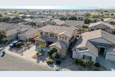 13611 W Merrell Street, Avondale, AZ 85392 - Photo 11