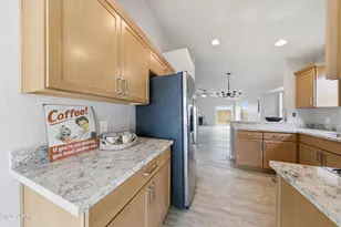 8008 W Krall St, Glendale, AZ 85303 - Photo 9