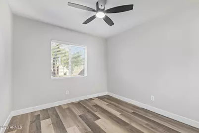 7922 W Clayton Drive, Phoenix, AZ 85033 - Photo 13