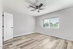 7922 W Clayton Dr, Phoenix, AZ 85033 - Photo 9