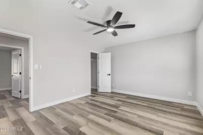 7922 W Clayton Drive, Phoenix, AZ 85033 - Photo 11