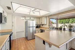 8414 E Stella Ln, Scottsdale, AZ 85250 - Photo 9