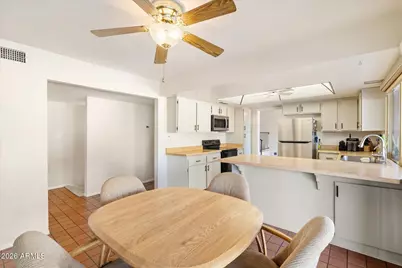 8414 E Stella Lane, Scottsdale, AZ 85250 - Photo 11