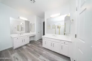 562 N Kimberlee Way, Chandler, AZ 85225 - Photo 17