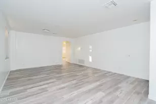 562 N Kimberlee Way, Chandler, AZ 85225 - Photo 9