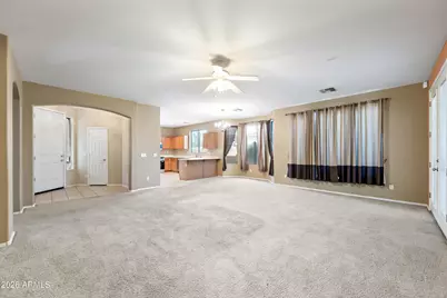 10870 W Chase Lane, Avondale, AZ 85323 - Photo 3