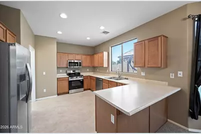 10870 W Chase Lane, Avondale, AZ 85323 - Photo 5