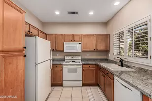 15836 W Lahlum Ln, Surprise, AZ 85374 - Photo 5