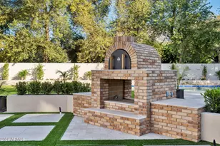 5402 E Exeter Blvd, Phoenix, AZ 85018 - Photo 11