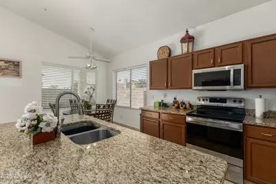 9205 E Wood Drive, Scottsdale, AZ 85260 - Photo 11