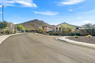 3824 W Desert Creek Ln, Phoenix, AZ 85086 - Photo 3