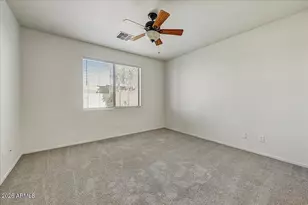 3824 W Desert Creek Ln, Phoenix, AZ 85086 - Photo 11