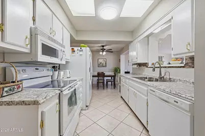 10915 W El Capitan Circle, Sun City, AZ 85351 - Photo 3