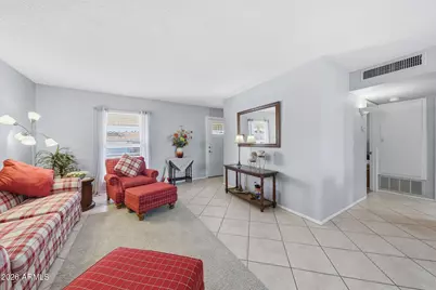 10915 W El Capitan Circle, Sun City, AZ 85351 - Photo 9