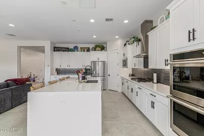 19049 E Celtic Manor Drive, Queen Creek, AZ 85142 - Photo 11