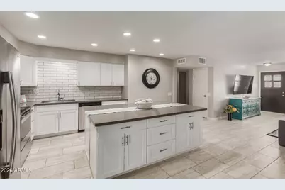 9822 W Pebble Beach Drive, Sun City, AZ 85351 - Photo 7