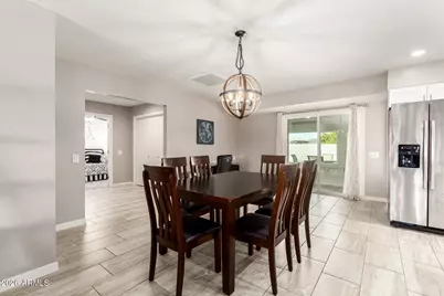 9822 W Pebble Beach Drive, Sun City, AZ 85351 - Photo 5