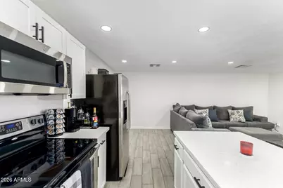 9215 S 7th Avenue, Phoenix, AZ 85041 - Photo 9