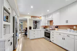 1656 N Ventura Ln, Tempe, AZ 85288 - Photo 7