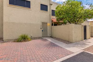 4867 W Palo Verde Dr, Glendale, AZ 85301 - Photo 19