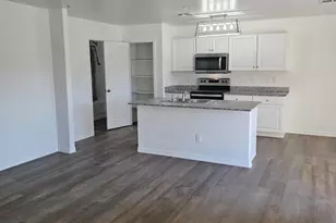 65 Cottonwood Ln, Wickenburg, AZ 85390 - Photo 3