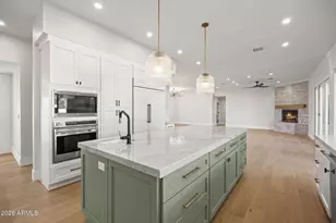 4030 N 54th Pl, Phoenix, AZ 85018 - Photo 19