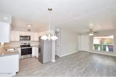 645 N Arrowhead Drive #Apt 4, Chandler, AZ 85224 - Photo 3