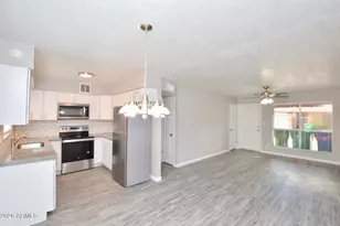 645 N Arrowhead Dr, Chandler, AZ 85224 - Photo 3