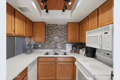 1832 N 52nd Street #104, Phoenix, AZ 85008 - Photo 9