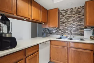 1832 N 52nd St, Phoenix, AZ 85008 - Photo 5