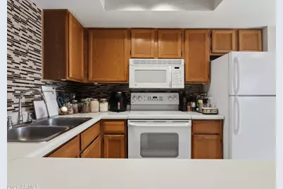 1832 N 52nd Street #104, Phoenix, AZ 85008 - Photo 11